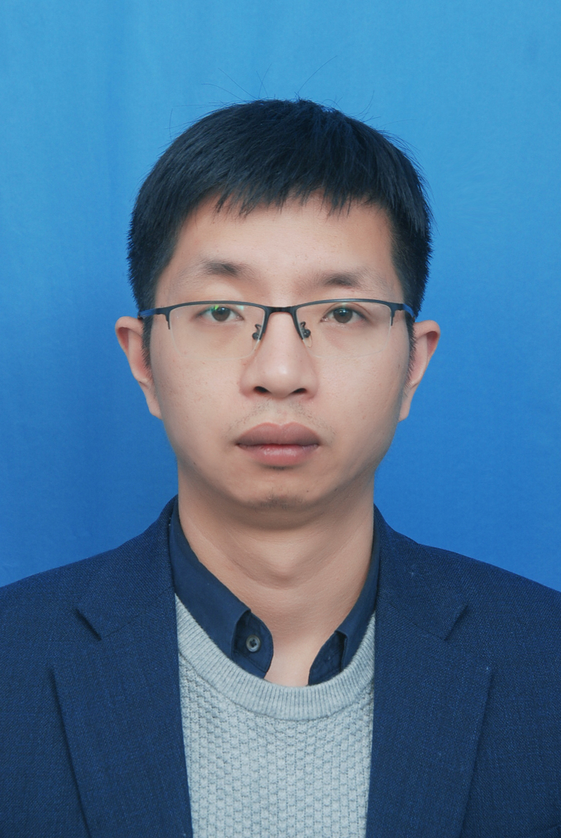许　龙